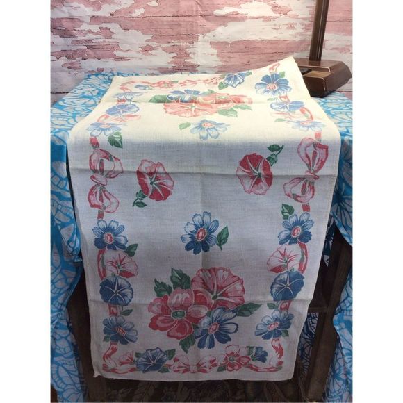 Vintage Linen Table Cover Red & Blue Floral 13.5” x 30” Mid Century - Picture 6 of 15